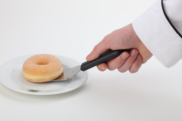 ESPATULA CURVA 9CM CABO PRETO